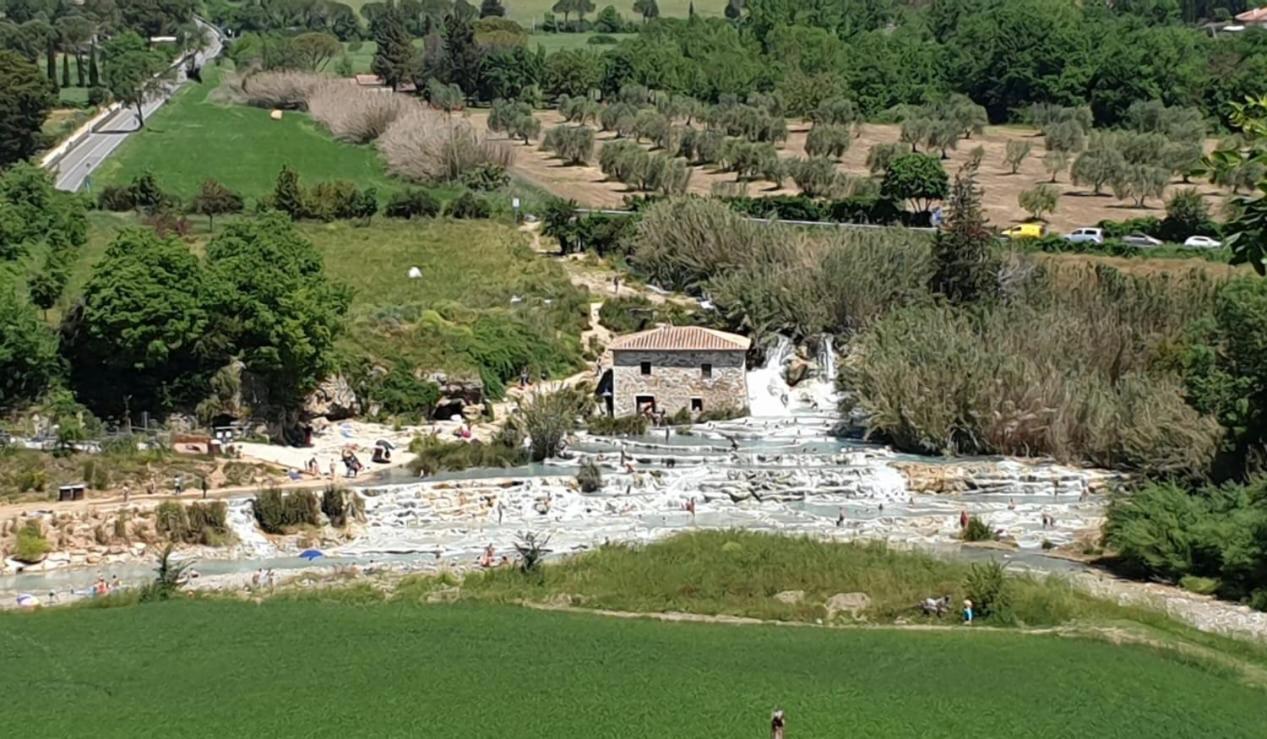 Casa Maira In Centro A Saturnia Vila Exterior foto